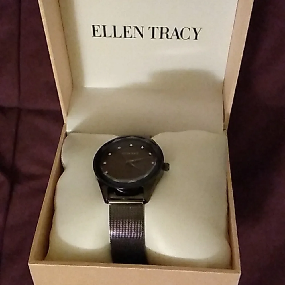 NIB Ellen Tracy Black Watch